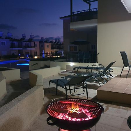 Sirena Sunrise, Apartment 4 Paphos Eksteriør billede